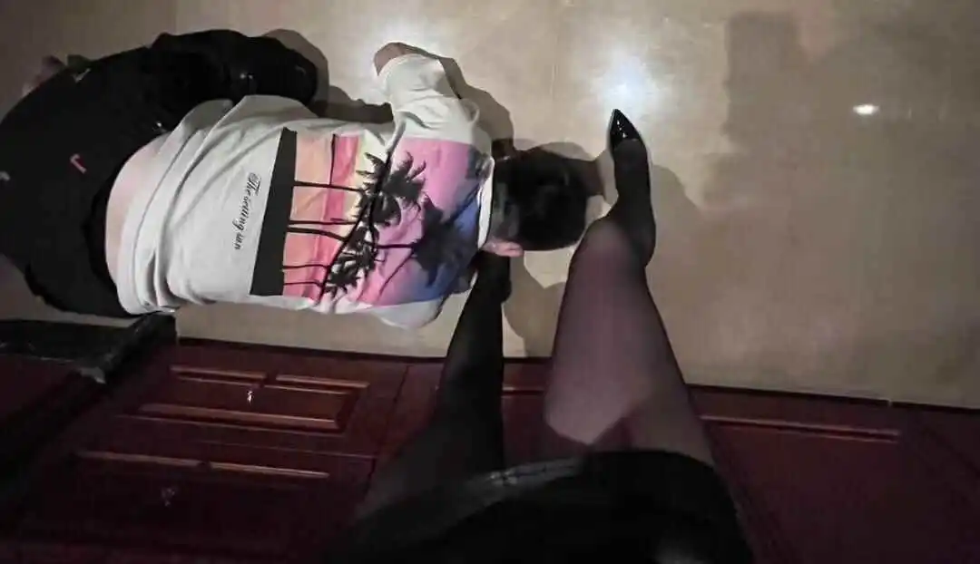 西檬之家-OTK是什么？BDSM中跨膝惩戒的趣味解读